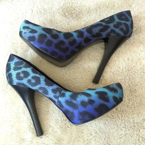 Carlos Santana Ombré Ble Leopard print platforms - Picture 2 of 9